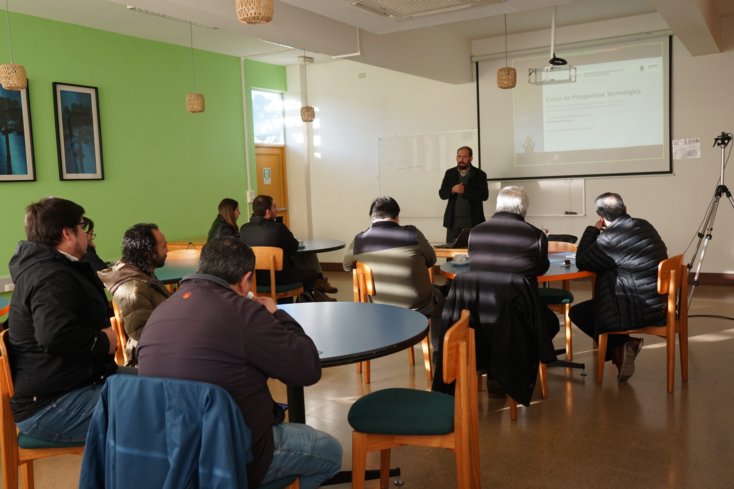 Empresas del Biobío se capacitan en prospectiva tecnológica en taller del proyecto PATI de CORFO